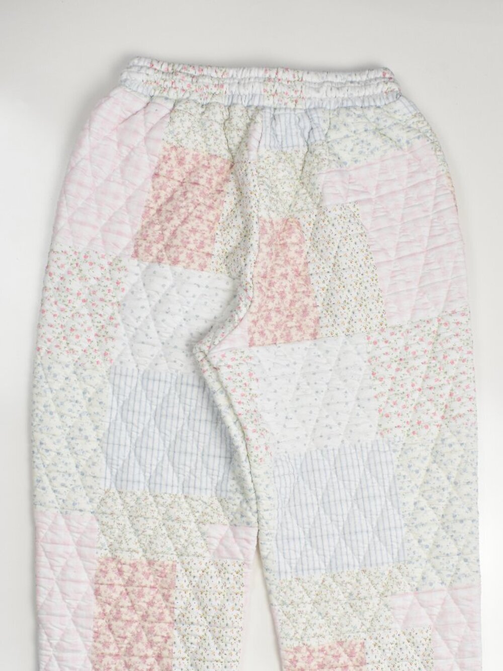Sunset Coconut Patchwork Quilted Floral Sweatshirt and Sweatpants - XS - Picture 5 of 12